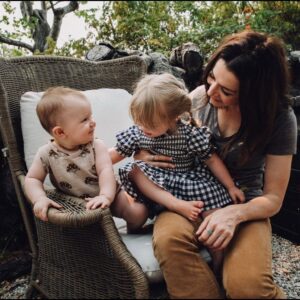 Caterina Scorsone Instagram - This little one turns one today. And it’s Taylor Swift’s birthday. So, boss babes get born December 13th.❤️🍀 #proudmama #homebirth @rebeccacoursey_photosandfilm