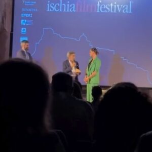 Catrinel Marlon Instagram - Grazie @michelangelomessina per questa serata speciale @ischiafilmfestival insieme a @susannebier & Brandt Andersen @e_ricabianco 
Il nostro film “Girasoli” in concorso nella sezione Best of 🌻✌️.