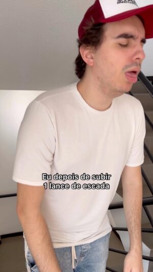 Cauê Bueno Instagram - Quem mais? 🙋🏻‍♂️

Isso é muito Cauê 😂

#comedia #engraçado