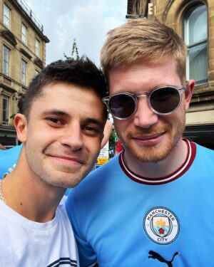 Ceallach Spellman Instagram - What the f*** am I doing on that bus?! Beyond my wildest dreams. Champions again. 4 in 5. Best team in England. 

Thank you @mancity love you 💙