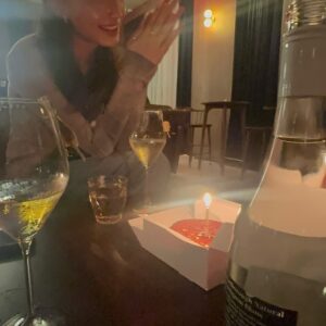 Cecilia Choi Instagram - 台北的愛有海鹽焦糖拿鐵有海有彩虹有貓有王菲有青菜園有最棒魯肉飯有龍蝦意大利麵有生日蛋糕有威風蛋糕有麻辣火鍋