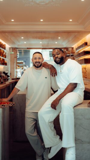 Cédric Grolet Instagram - Avec Chef @tayc on a préparé les nouveaux Cookies 🍕 aux fruits d’été sur son titre inédit « Nasty Love » 🎵 #cedricgrolet #tayc