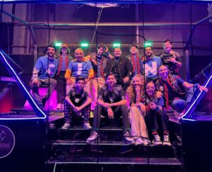 Cemil Şahin Instagram - Başta TRT’ye , yapımımız @zeramedyaofficial ‘a, yönetmenimize , senaristlerimize ,emek veren reji ekibine ve tüm set çalışanlarına ve kıymetli oyuncu arkadaşlarıma çok teşekkür ederim . Beraber bir sezon şahane çalıştık sevginin saygının özenin iç içe olduğu severek çalıştığımız bir hikayenin içinde olmak güzel anılar ve emekler biriktirmek güzeldi , Şevket ile içinde olduğum hikayenin benim adıma sonuna geldik , yeni sezonda @kodadikirlangic yeni hikayesi ile yoluna devam edecek sevimli kötümüz bir gün iyi olacağına inandığımız Aspar’a, doğruların peşinde koşan selim hocamıza ve hayalleri için emek veren kırlangıç takımına ve yanlarında olan ailerlerine  yeni hikayelerinde başarılar , son olarak seyircilerimize çok teşekkürler . Güle güle şevket güle güle @kodadikirlangic 👻👻👻