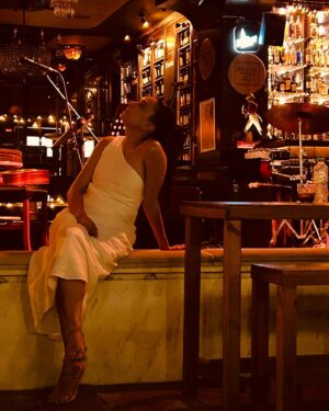Ceren Yalazoğlu Karakoç Instagram - Bazı günler✨🥂🍾🤍