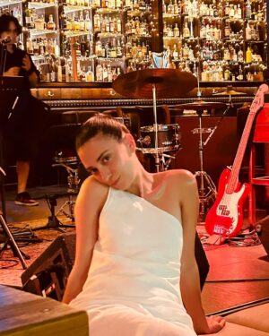 Ceren Yalazoğlu Karakoç Instagram - Bazı günler✨🥂🍾🤍
