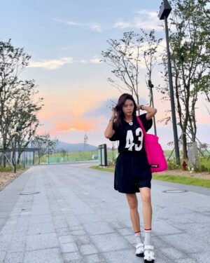 Chae Jung-an Instagram - 8월 Sunset🏝️
