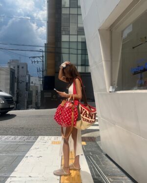 Chae Jung-an Instagram - 이번여름  호랑이 몇번 장가가나요? 🌦️☀️🌧️