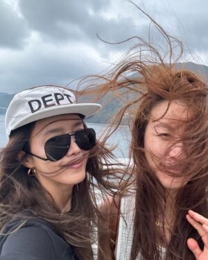 Chae Jung-an Instagram - 안녕, 여수!! 오늘도 예쁘구나 💙🌊