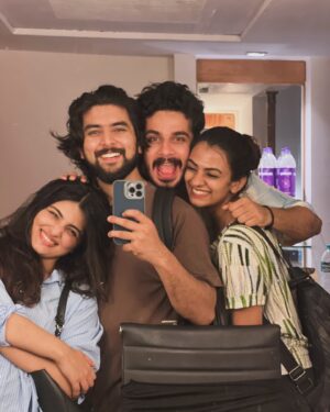 Chaithania Prakash Instagram - The one time we were all listening closely to hear the word “pack-up..!!!!” 👀🤧 

#udumbancholavision #donefortheday