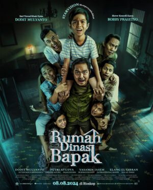 Chand Parwez Servia Instagram - Official Poster RUMAH DINAS BAPAK. 

Sudah malam Jum’at Kliwon diserbu buanyak cicak pula! Ya angker, ya kena sial 😱

Dodit, Ibu, Mbak Lis dan Mas Dewo sampe harus bahu-membahu menghadapi nasib sial mengerikan malam itu di rumah dinas Bapak. Kejadian apa yang menghantui mereka di malam itu? 👻

RUMAH DINAS BAPAK tayang 8 Agustus 2024 di Bioskop Indonesia. 

@rumahdinasbapak
#RumahDinasBapak #FilmRumahDinasBapak