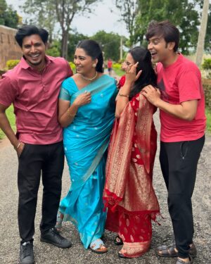 Chandana Ananthakrishna Instagram - for all the love you have constantly showered us with, we are forever grateful :) ✨

#LakshmiNivasa @zeekannada