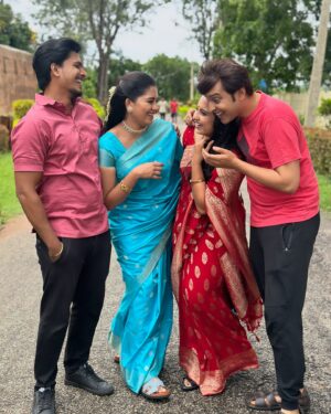 Chandana Ananthakrishna Instagram - for all the love you have constantly showered us with, we are forever grateful :) ✨

#LakshmiNivasa @zeekannada