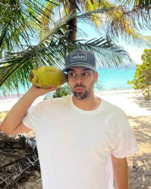 Chandler Hallow Instagram - 7 Days Stranded on an Island! 

GO WATCH!
