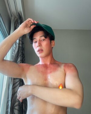 Chang Jayapol Chiopittayakarn Instagram - Xo me ? - #heatstrokemakeup #makeup #gqchina