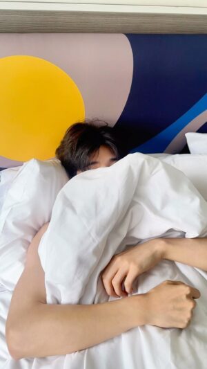 Chang Jayapol Chiopittayakarn Instagram - Peek a Boo 👀 - #มีม