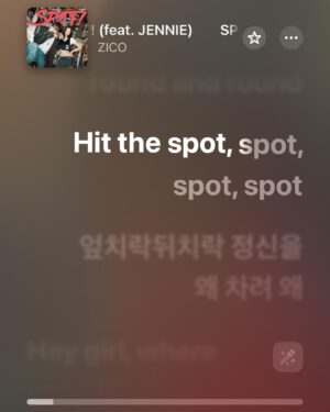 Chang Jayapol Chiopittayakarn Instagram - Spot ! 🦀🧲🦀 -#zico #jennie