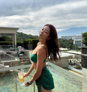 Chang Seung-yeon Instagram - 쿨우먼들과 반나절 함께한 여름의 끝자락,,👙
먹고 마시고 수다 떨고 물놀이 후 저녁까지 완벽한 힐링
(⸝⸝⸝ᵒ̴̶̷ 3 ᵒ̴̶̷⸝⸝⸝)ु.｡oO🧚🏼‍♀️

@daze_dayz X @patron X @theshillaseoul 
#DAZEDAYZ #DAZEDAYZTRIP #simplyperfectvacation #patrontequila

•지나친 음주는 뇌졸중, 기억력 손상이나 치매를 유발합니다. 
임신 중 음주는 기형아 출생 위험을 높입니다•