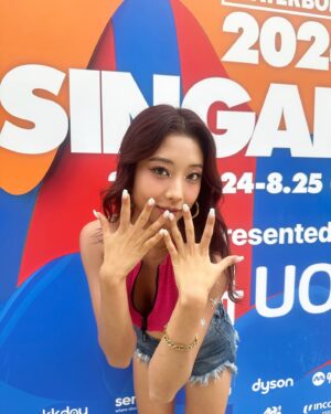 Chang Seung-yeon Instagram - Water Bomb ? y e s ~ 💦🔫
아직도 재밌어,, 너무 즐거웠어요💧🙈💧

Thank you @waterbomb_singapore_official 🧡
Wearing @audiotechnicasea ATH-LS300iS in my ears!