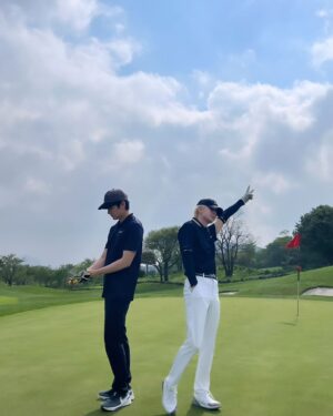 Chanwoo Instagram - 🏌🏻‍♀️⛳