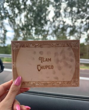 Charlène Bey Instagram - ✨LA PHOTO INSTA✨ … & LES AUTRES 😬💕 ce petit DUMP pour clôturer ce WEEK END 1 à Tomorrowland 🥹💔 cette année magique qui a ENFIN réunie mes deux loustiques 🫶🏻 j’ai fait mes 3 premières années avec Théo & les 2 d’après avec ✨Liam✨ (si avez la réf) je rêvais de vivre ça avec les 2 & c’est enfin chose faite ! Avec mon amoureux on y retourne JEUDI pour le 2ème weekend, cette fois ci sans Théo et surtout… AU CAMPIIING 💕⛺️💃🏻 hâte de vous faire découvrir cet aspect qui risque d’être bien plus cocasse, surtout… s’il pleut 😭😂😂

#tomorrowland2024 #tml2024 #tomorrowland #tomorrowlandbelgium #festivallife