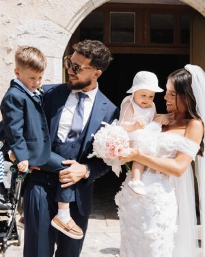 Charlène Le Mer Instagram - 20 juillet 2024, le début d’une autre histoire 🤍
 
Photographe & vidéaste : @viewfilms.w 
Wedding planner : @melissawilpotte 
Robe : @lamarieecapricieuse 
Costume : @atelier_coqlico 
MUA : @germainevrardlebret
Maître de cérémonie : @aurelie_cousseau_ceremony
Fleurs : @empreintenumero8