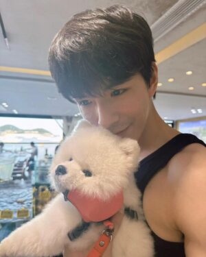 Charles Lin Instagram - 目標是..一起玩到99歲😆