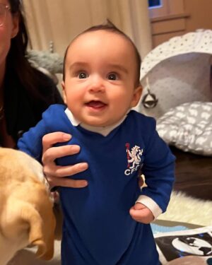 Charles Shaughnessy Instagram - With this beautiful boy behind them, Chelsea FC are going to pull off a miracle tomorrow. @chelseafc @realmadrid  #PutMeInCoach