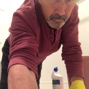 Charles Shaughnessy Instagram - A househusband’s work is never done! #CoronavirusClean #StirCrazy