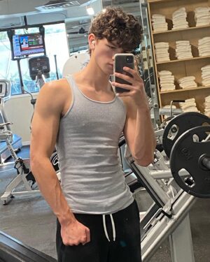 Charlie Bushnell Instagram - summer ‘22