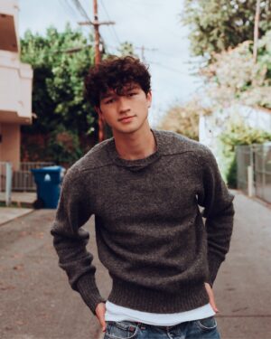 Charlie Bushnell Instagram - me omw to remind you that a new episode of @percyseries drops tonight 

📸: @theemmaexperience