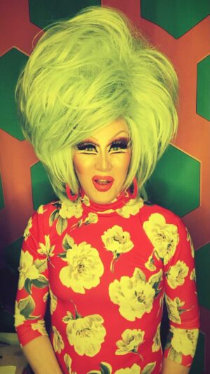 Charlie Hides Instagram - Reach for the stars #lifequotes #lifelessons #quotes #quoteoftheday #quotestoliveby #dragqueen #mariahcarey #charliehides #motivationalquotes #motivationmonday #funnyquotes #rupaulsdragrace #rpdr #rpdruk