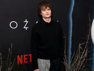 Charlie Tahan Instagram - @ozark Season 4 Part 2 premiere last night. Love ya gang. 

Thanks @jasmine.caccamo for the @celine