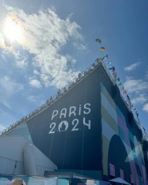 Charlotte Bobb Instagram - RECONNAISSANTE X1000 🥹 assister aux JO équestres 2024 : comme un rêve réalisé !! Merci à @instagram @cocacolafr et @toutouche_agency pour l’invitation, vous avez clairement fait la plus heureuse qui puisse exister aujourd’hui 😍❤️❤️