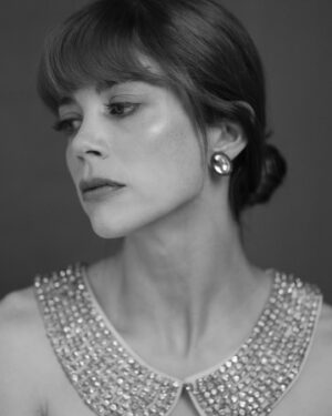 Charlotte Hope Instagram - First image from my shoot with @appster 📷❤️I love 
Hmu @farzanah_makeupartist
Styling @aisha_williams