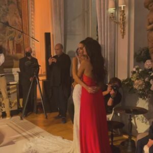 Charlotte Mint Instagram - Notre histoire est entrain d’écrire … Une année de plus ensemble et jusqu’à l’infini … 💕 Joyeux anniversaire ma soeur, mon pilier, mon repère … Tu es ma famille mon tout ! Je t’aime ma bbeyyyy 🦋 
Jess & Cha tu connais ♾️ @jessicaaidi