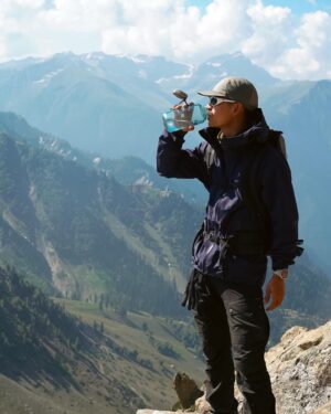 Chatpong Nattapong Instagram - 🏔️⛰️✨🐐🐎

#gorpcore #gorpcorelife #gorpcorestyle #outdoors #outsideisfree #outsideculture #gorpcoreworld #goretex #goretexjacket #arcteryx #roahiking #thefactoryproject #oakley #kgl #hiking #hikingadventures #trekking #keepwalkinginthegreatlight #happylife #goodvibes #enjoythelittlethings #nature #naturephotography #photography #freudlife #freudlifestyle #india #indiakashmir #ootd #ootdshare