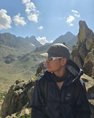 Chatpong Nattapong Instagram - 🏔️⛰️✨🐐🐎

#gorpcore #gorpcorelife #gorpcorestyle #outdoors #outsideisfree #outsideculture #gorpcoreworld #goretex #goretexjacket #arcteryx #roahiking #thefactoryproject #oakley #kgl #hiking #hikingadventures #trekking #keepwalkinginthegreatlight #happylife #goodvibes #enjoythelittlethings #nature #naturephotography #photography #freudlife #freudlifestyle #india #indiakashmir #ootd #ootdshare