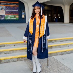 Chelsea Cook Instagram - I remember countless nights spent alone, crying over fears that I wasn't smart enough to earn a degree and that I couldn't afford it. Today, I am proud to say that I graduated with honors and no debt. If you want something, go after it, no matter how many times you feel like giving up or how difficult it gets. Keep pushing forward; it will be worth it in the end!

Pictures by: @bryanmiraflor