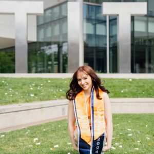 Chelsea Cook Instagram - I remember countless nights spent alone, crying over fears that I wasn't smart enough to earn a degree and that I couldn't afford it. Today, I am proud to say that I graduated with honors and no debt. If you want something, go after it, no matter how many times you feel like giving up or how difficult it gets. Keep pushing forward; it will be worth it in the end!

Pictures by: @bryanmiraflor