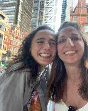 Chelsea Peretti Instagram - GLOBAL TECH MELTDOWN UK DETOUR Some slides this song goes with genuinely and some sarcastically can u guess which is whisbsbkketnfjwsksbffgghkksssbfgoasb