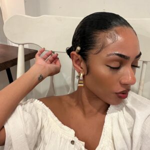 Chelsea Tavares Instagram - well, aren’t you just the cutest little joint. Going up…. on a Tuesday . 🧚🏾‍♂️