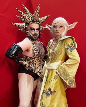 ChelseaBoy Instagram - DRAG CON UK - DAY 1 ✨

Drag Con UK has re-emphasised my love for drag! I adored meeting the lovely fans and all my incredible Drag Race sisters - and getting to share our love for drag together!

Walking the Pink Carpet gave me an explosion of joy and gratitude for the work I get the do in such a loving community.

For this look I’d like to thank some people and brands for the help in making this fantasy possible:

Cloak: @teun_seuren 
Undergarment: @krokantagency 
Nose/brow prosthetic: @jacobleole @formxamsterdam 
Ears: @xochelseaboy 
Face: @mehroneurope 
Nails: @lilly_nails_nederland_benelux 
Photo: @stunnin.mag 
Event: @rupaulsdragcon @worldofwonder 
Agency: @dragsofanarchy 
Assistance: @ceaudetoilette 

#dragcon #dragconuk #chelseaboyatdragcon #rupaulsdragcon #dragconuk2023