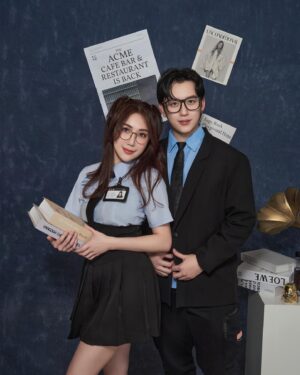 Chen Mu Instagram - 最強夫妻臉
兩個都30幾的人了還在裝學生🤣
我愛我老婆🫶🏻🫶🏻🫶🏻
.
要拍找 #很可以影像 @dannisyeh ‼️
