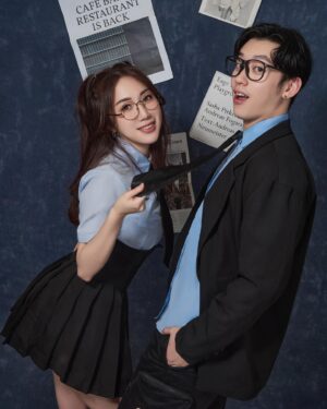 Chen Mu Instagram - 最強夫妻臉
兩個都30幾的人了還在裝學生🤣
我愛我老婆🫶🏻🫶🏻🫶🏻
.
要拍找 #很可以影像 @dannisyeh ‼️