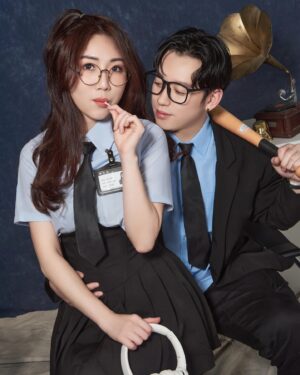 Chen Mu Instagram - 最強夫妻臉
兩個都30幾的人了還在裝學生🤣
我愛我老婆🫶🏻🫶🏻🫶🏻
.
要拍找 #很可以影像 @dannisyeh ‼️