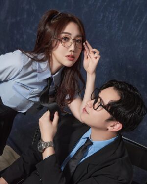 Chen Mu Instagram - 最強夫妻臉
兩個都30幾的人了還在裝學生🤣
我愛我老婆🫶🏻🫶🏻🫶🏻
.
要拍找 #很可以影像 @dannisyeh ‼️