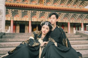 Chen Mu Instagram - 沒有人可以把你從我身邊奪走，從今天開始，你要留在本座身邊和本座永遠在一起。
Model: @cindy_lin_1009 
Photographer: @yanick__photography 
Makeup&Stylist: @lulunails85 
#漢服#漢服攝影#漢服推廣