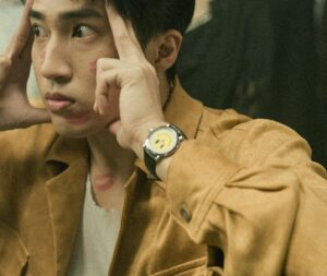 Chen Xi Teng Instagram - -
“ R U N N E R  R U N N E R “
感謝 @shoumethemoneyxx 讓我當小刀🤣
但這MV還原度高到破表了吧⋯
怎麼越看越像星爺啊😅😅
#周星馳 #星爺 #賭聖 #賭俠 #達叔 #陳小刀 #獨眼龍 #大軍 #海珊 #沒收工就罵髒話