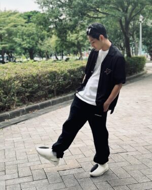 Chen Xi Teng Instagram - -
“ W H A L E” ?????
Got new kicks, sick 🐳✨❤️
@genegg_0 @xinstore_ 
-
喔
天氣好熱🫠你們說呢
