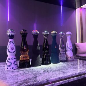 Chen Xi Teng Instagram - -
1. 工作邂逅 但好像高校的壞學生..
2. 與豆師傅跟林小姐作伙吃湯包 好味😋
3. ?
4.墨西哥人 my name Pablo or Juan whatever🥸
5. Night Jar Event
6. Years ago 隨手亂拍
7. 他叫豆腐 手腳短短的敲擊可愛😍
8. Night Jar Arts 
9. 敝人有幸參與該次飯局
10. I don’t know you tell me 🖤🫧